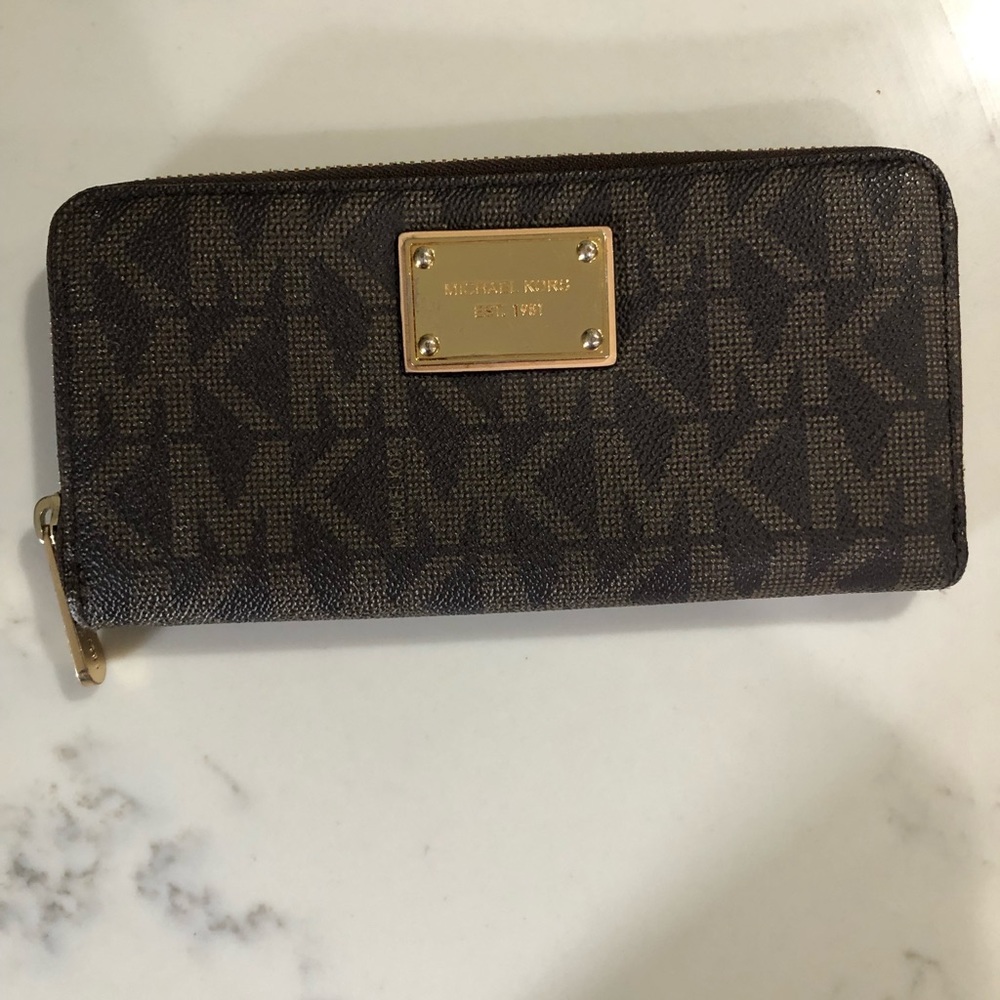 Michael Kors wallet